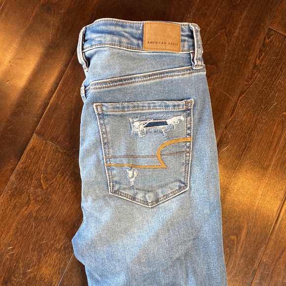 American Eagle Ripped High Rise Skinny Jeans - Picture 4 of 6